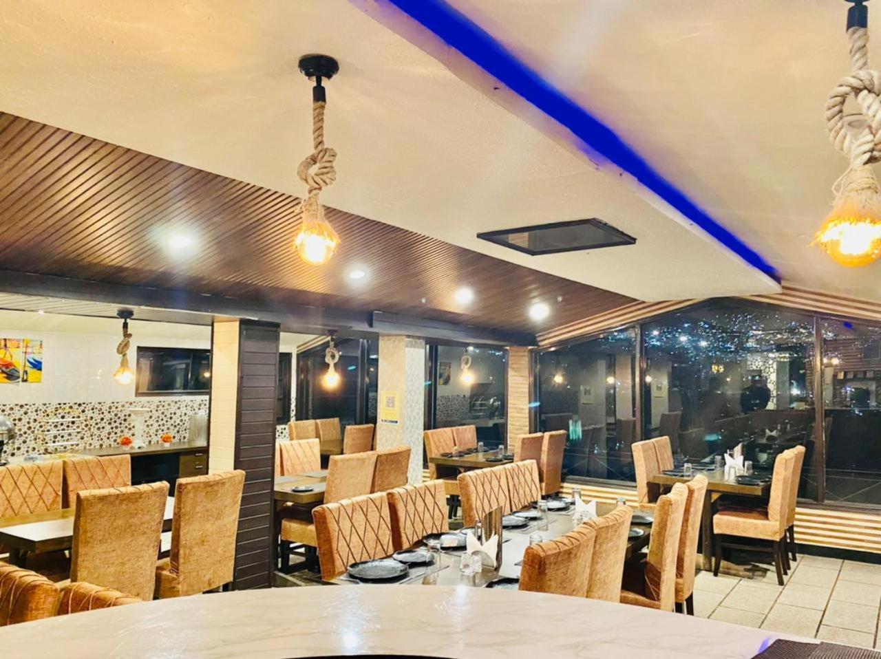 Hotel Aachman Regency With Rooftop Terrace Shimla Exterior photo